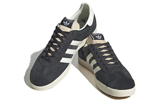 adidas originals Gazelle 'Carbon' GY7340