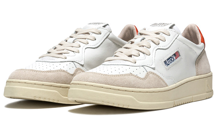 (WMNS) Autry Medalist Leather Suede Low 'White Beige Orange' AULW-LS45