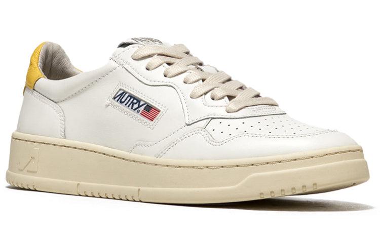 (WMNS) Autry Medalist Low 'White Yellow' AULW-LL30