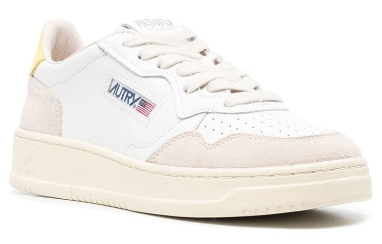 (WMNS) AUTRY Medalist Low Leather and Suede 'White Beige Yellow' AULW-LS54