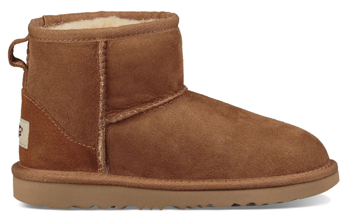 UGG Classic Mini II Big Boys Fleece Lined Brown 1017715K-CHE