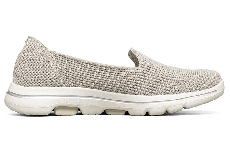 (WMNS) Skechers Go Walk 5 Loafers Beige 124001-NAT