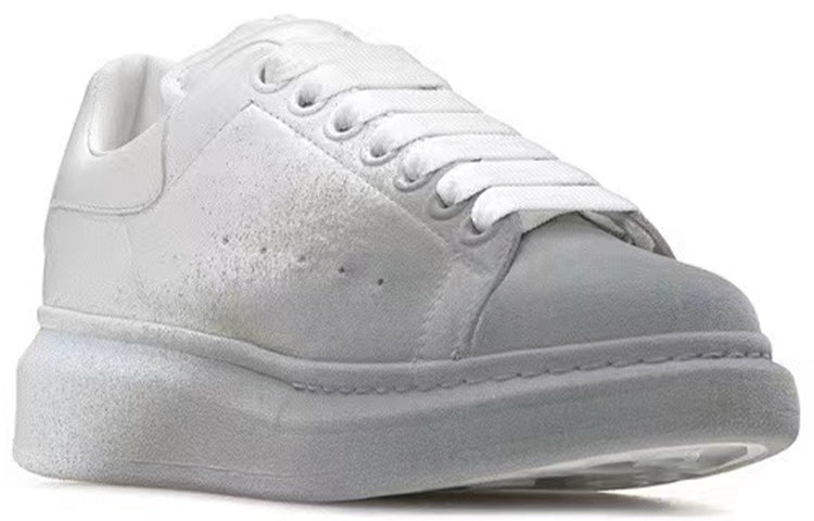 (WMNS) Alexander McQueen Oversized Sneaker 'White Grey Velvet Spray' 586388WHWM29705