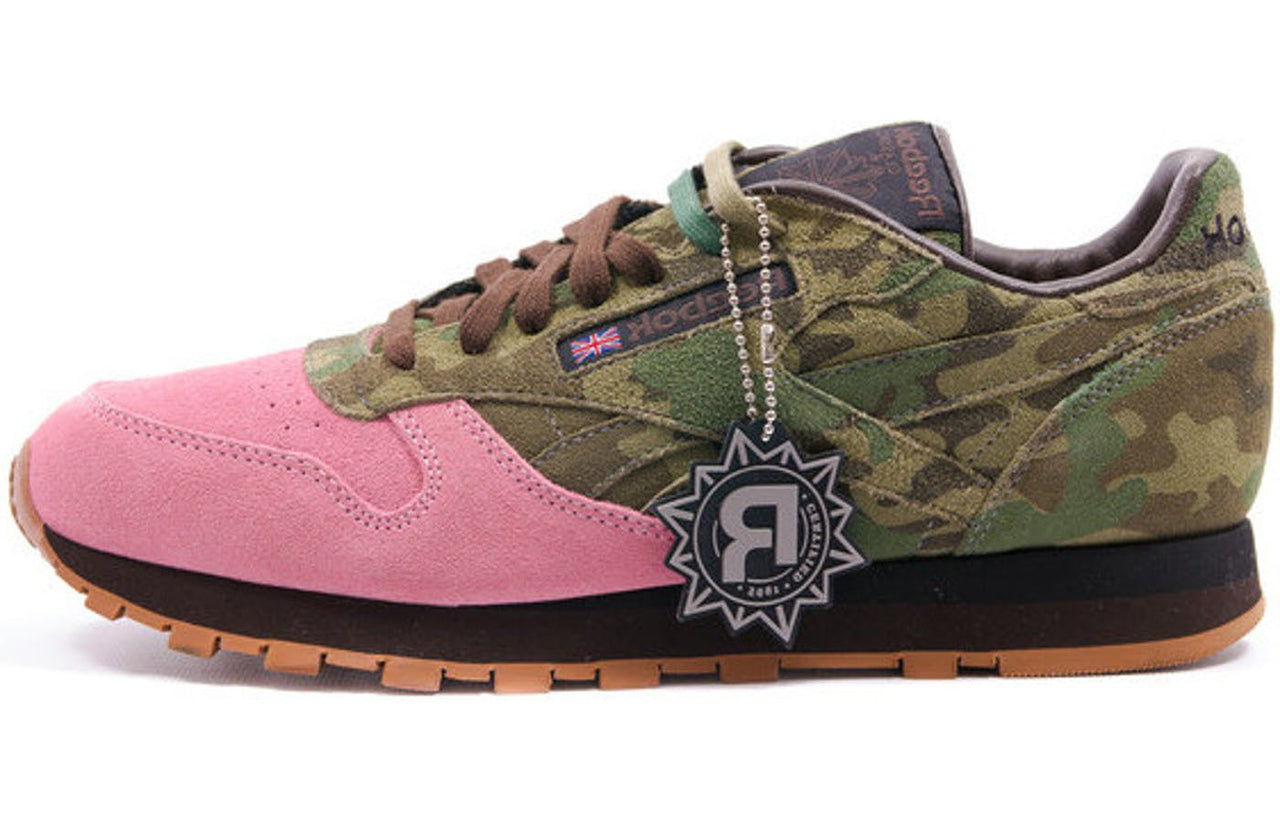 Reebok Shoe Gallery x Classic Leather R12 'Flamingos At War' V54303