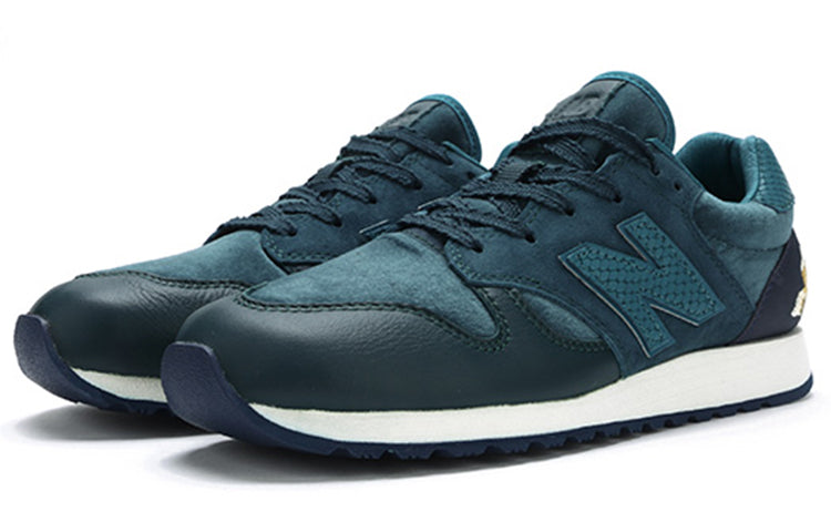 (WMNS) THE BEAST x New Balance 520 Sneakers Blue WL520BN