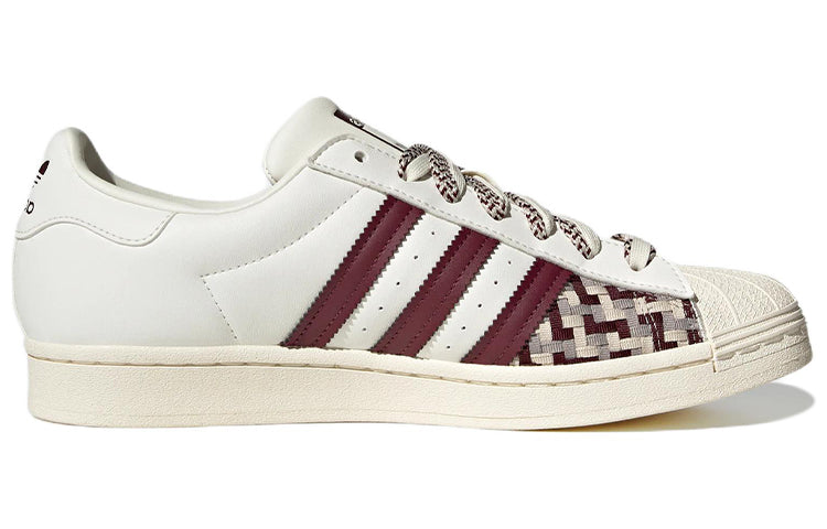 (WMNS) adidas Originals Superstar Skateboard Shoes 'Off White Maroon' FZ5588