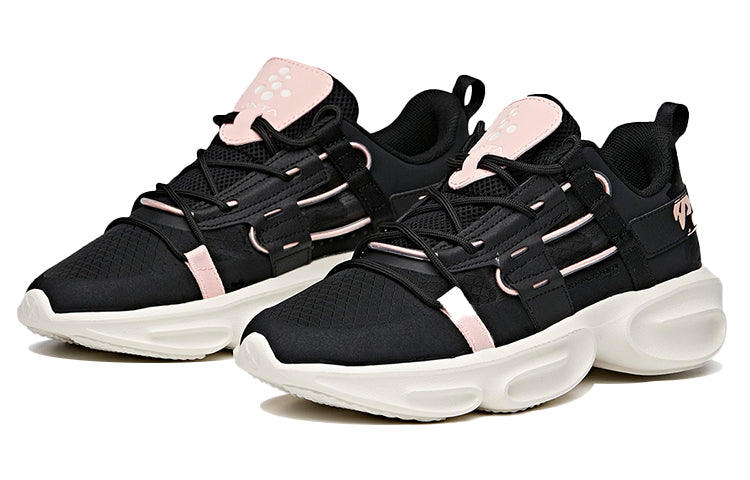 (WMNS) ANTA Cross Training Low 'Black Pink' 122037789-3