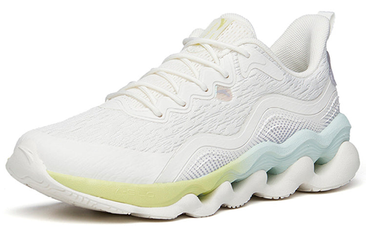 (WMNS) ANTA Running Series Sneakers 'White Green Blue' 122215555-4