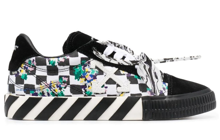 (WMNS) Off-White Vulcanised Low-top Sneakers Black/White OWIA178S21FAB0018410