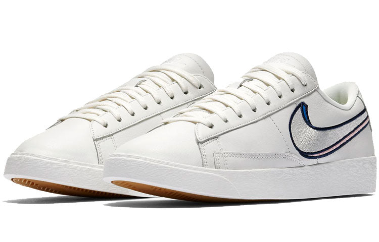 (WMNS) Nike Blazer Low LX 'White Signal Blue' AV9371-101