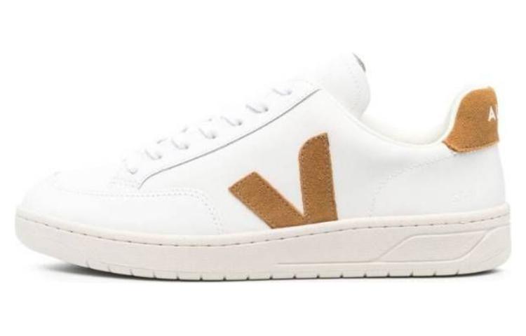 Veja V-12 Leather 'Extra White Camel' XD0202322