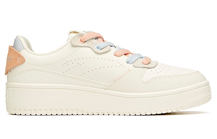 (WMNS) ANTA Life Series Sneakers 'White Orange Blue' 922118018-3