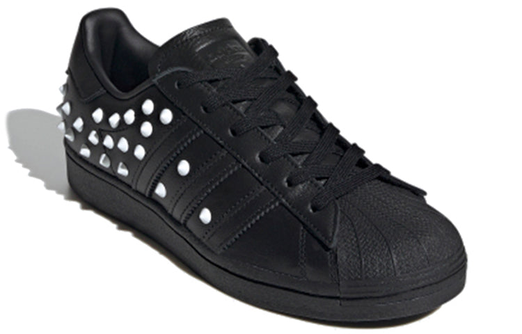 (WMNS) adidas Superstar 'Studs' FV3343