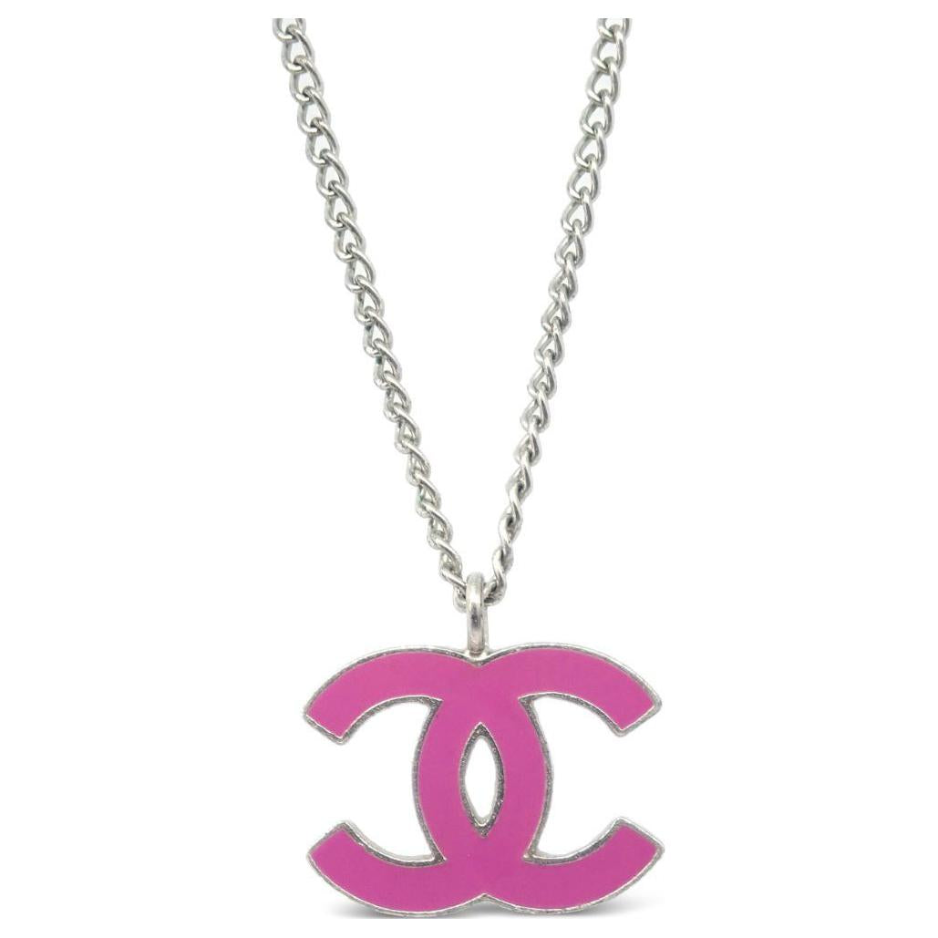 CHANEL 2004 Interlocking Cc Pendant Necklace
