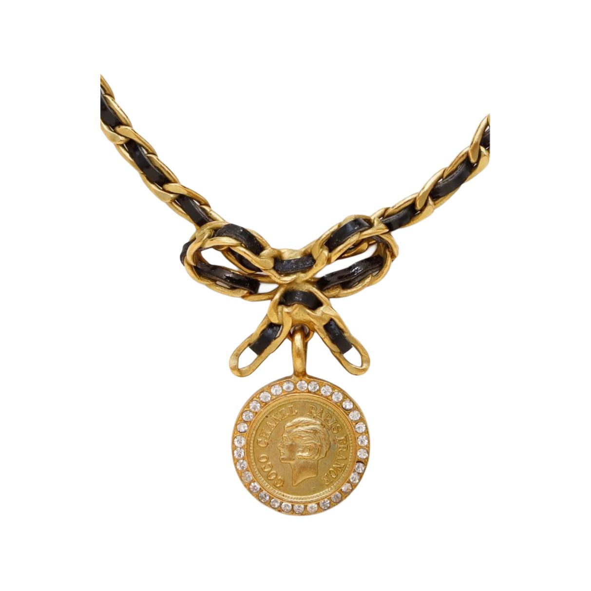 CHANEL 1996 Medallion Charm Leather And Chain link Necklace