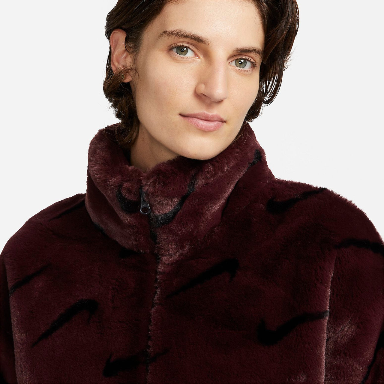 (WMNS) Nike Sportswear Plush Printed Faux Fur Jacket 'Burgundy Crush' DQ6842-652