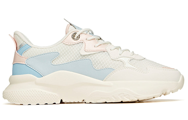 (WMNS) ANTA Life Series Sneakers 'White Blue Pink' 922128883-3