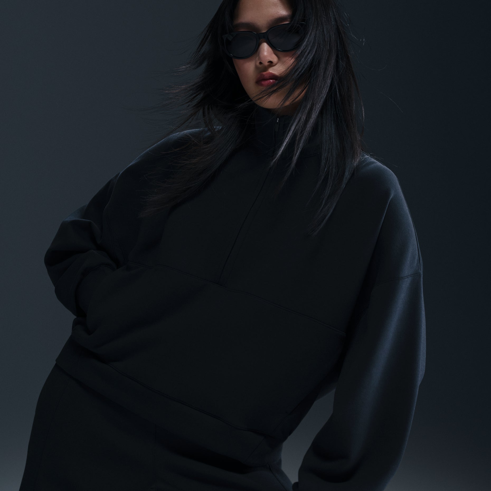 (WMNS) Nike 24.7 ImpossiblySoft Dri-FIT 1/2-Zip T-shirt Oversized Fit 'Black' HQ8189-010