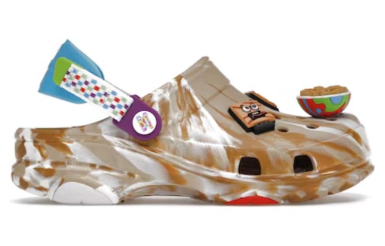 (GS) Crocs Classic Clogs 'Cinnamon Toast Crunch' 207925-2E9