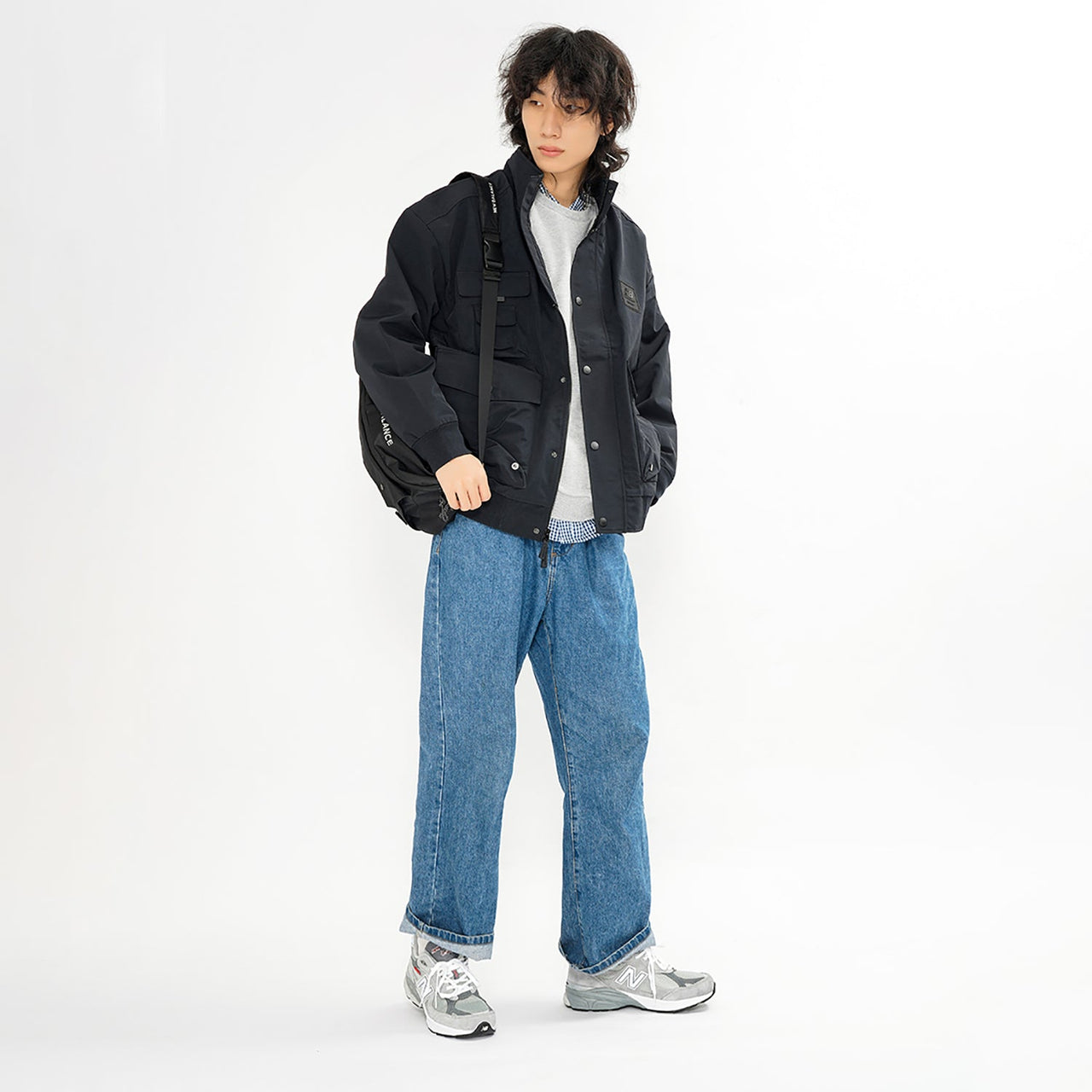 New Balance Multiple Pockets Cargo Windproof Sports Logo Jacket Black AMJ13384-BK