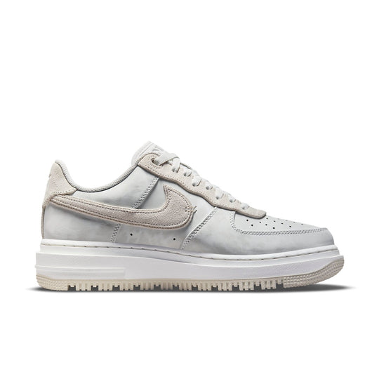 Nike Air Force 1 Luxe 'Triple White' DD9605-100