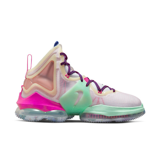 Nike LeBron 19 'Valentine's Day' DH8459-900