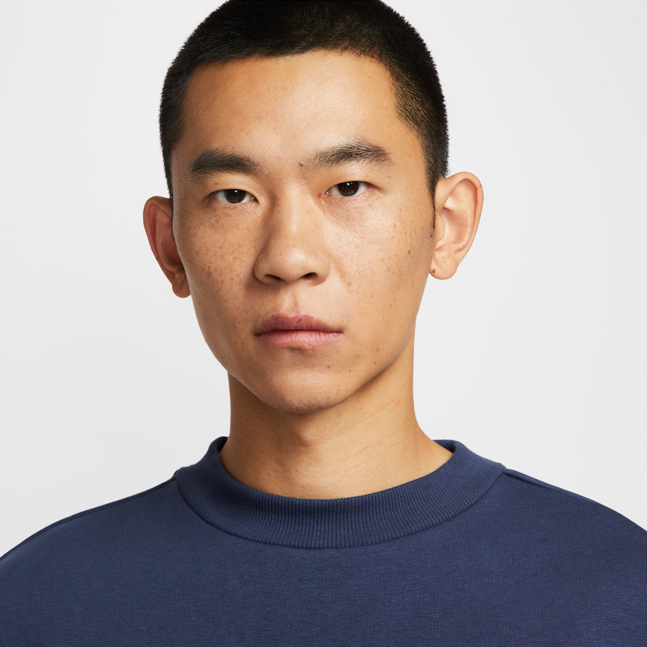 Nike Standard Issue Therma-FIT Brushed Crew 'Midnight Navy' IR0107-410