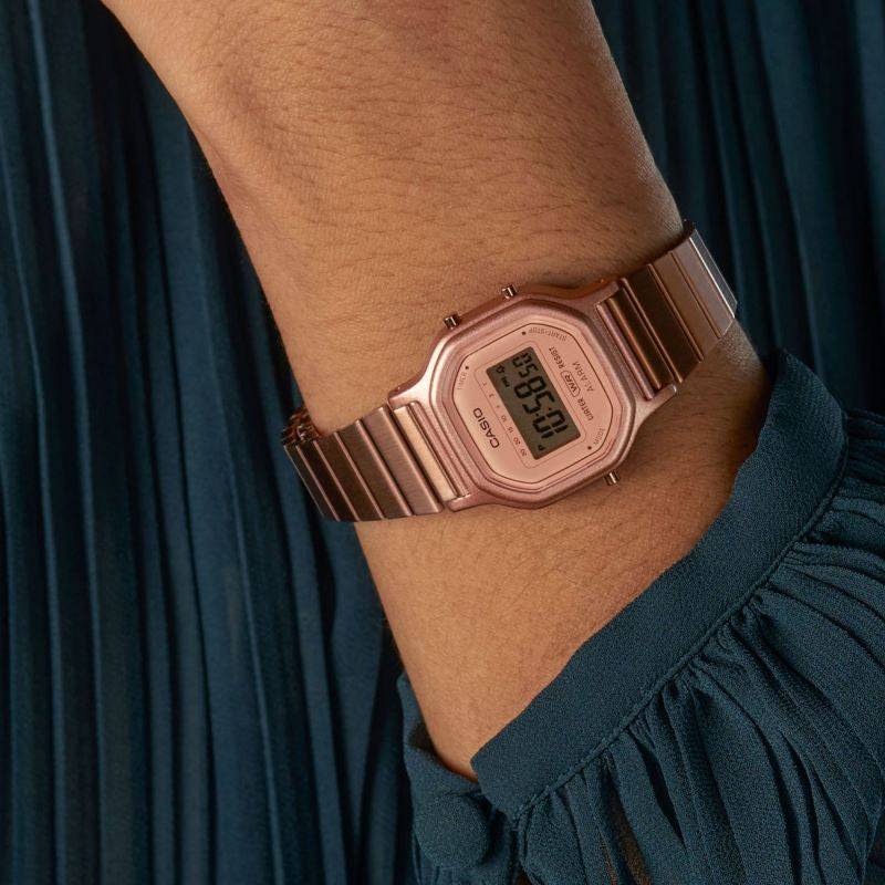 CASIO Female YOUTH Japan / South Korea Fashion Waterproof Pink Digital LA-11WR-5A