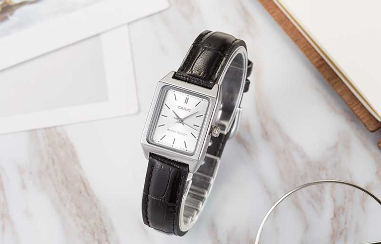 CASIO Female DRESS Japan / South Korea Fashion Quartz Black Analog LTP-V007L-7E1