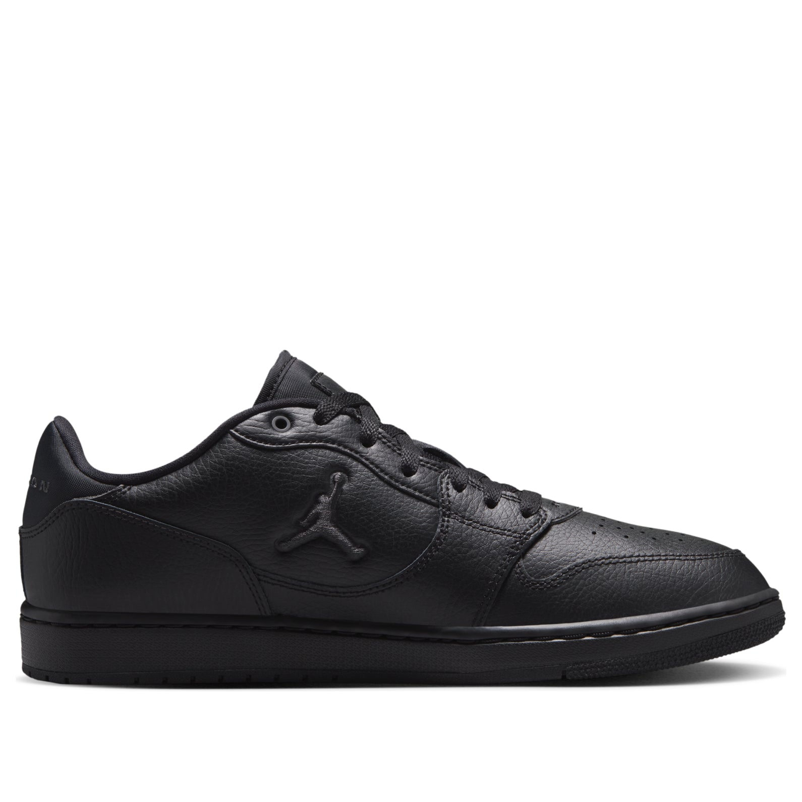 Jordan Court Connect Low 'Black' IQ5698-006