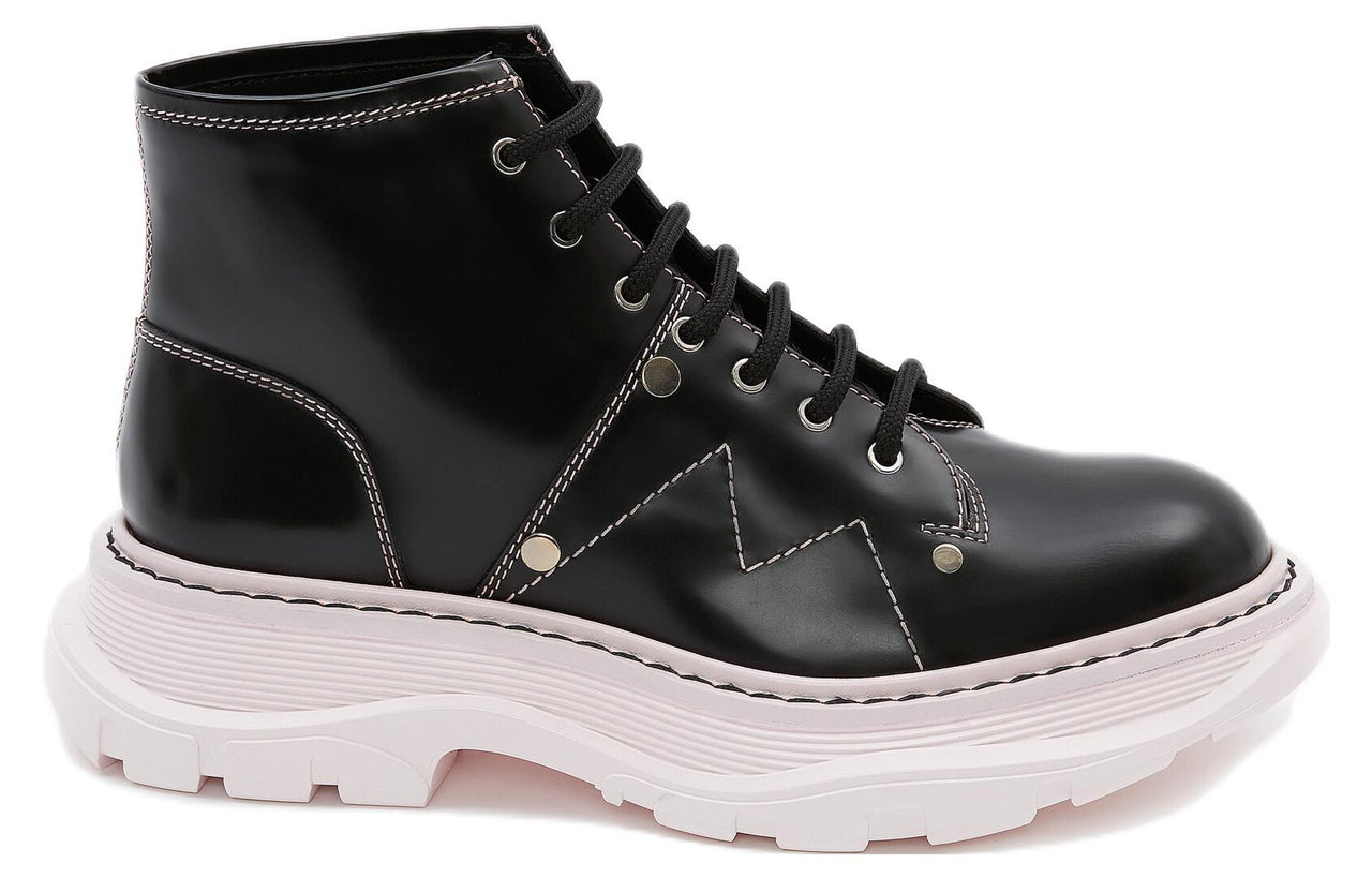 (WMNS) Alexander McQueen Tread Lace-Up Boot 'Black Pink' 595469WHZ811488