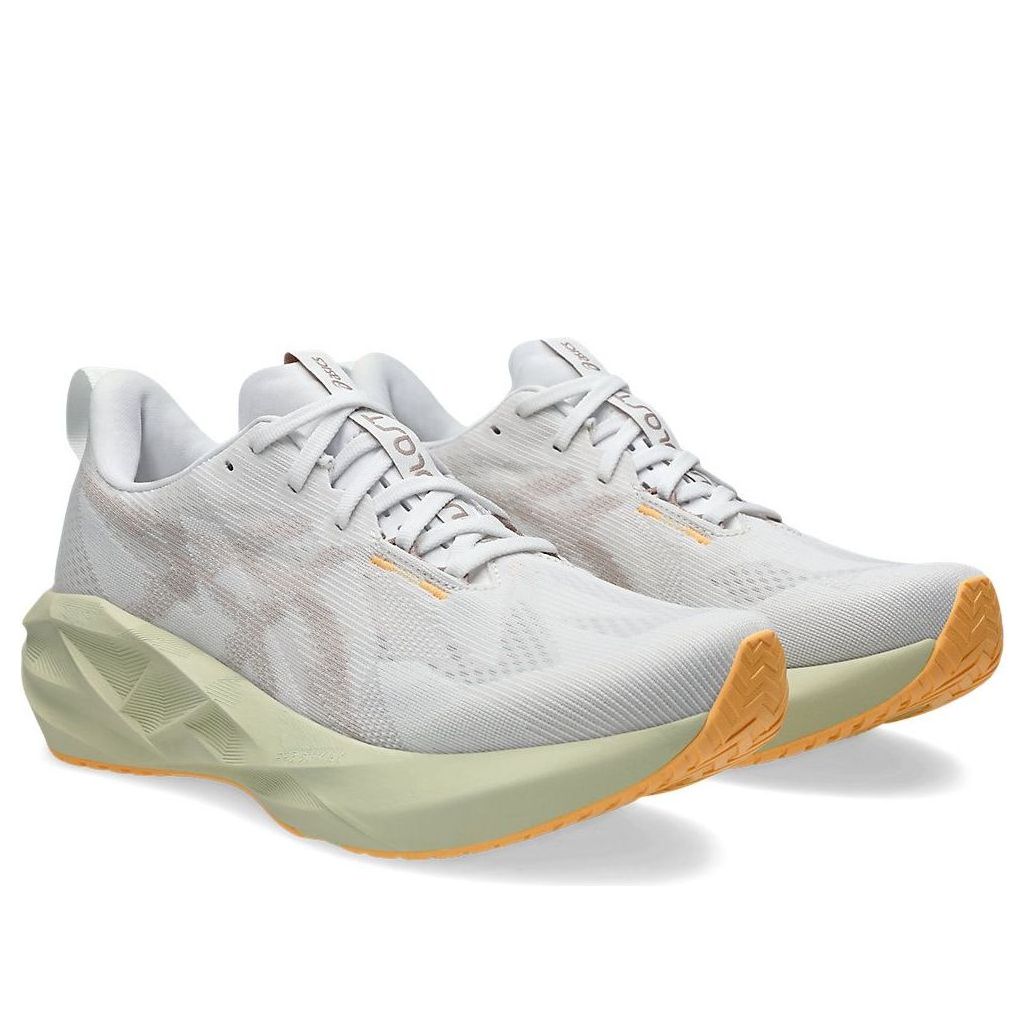 ASICS Novablast 5 2E Wide Width 'White Fawn' 1011B975-101