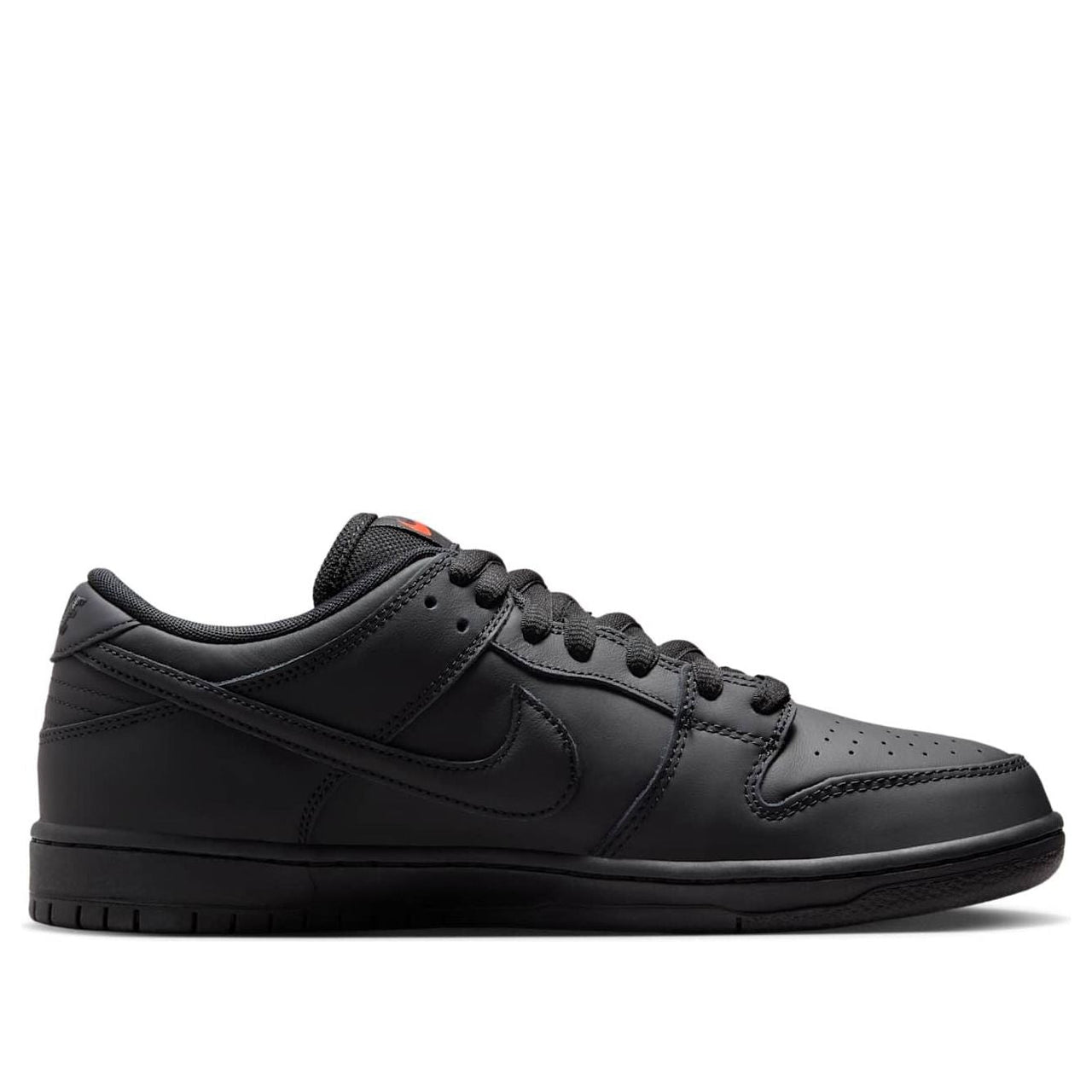 Nike SB Dunk Low Pro 'Triple Black' FJ1674-001