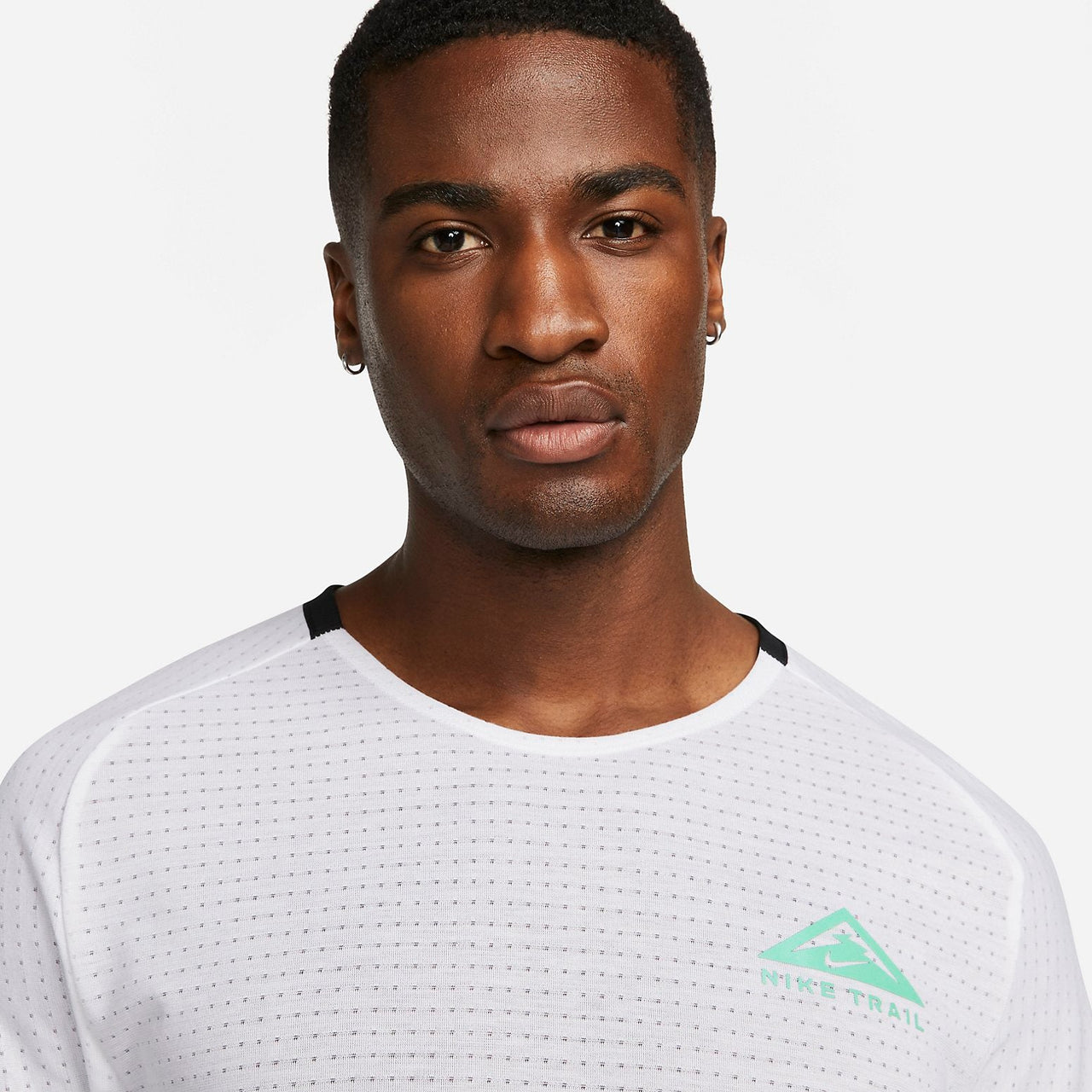Nike Trail Solar Chase Dri-FIT Short-Sleeve Running Top 'White' DV9305-100