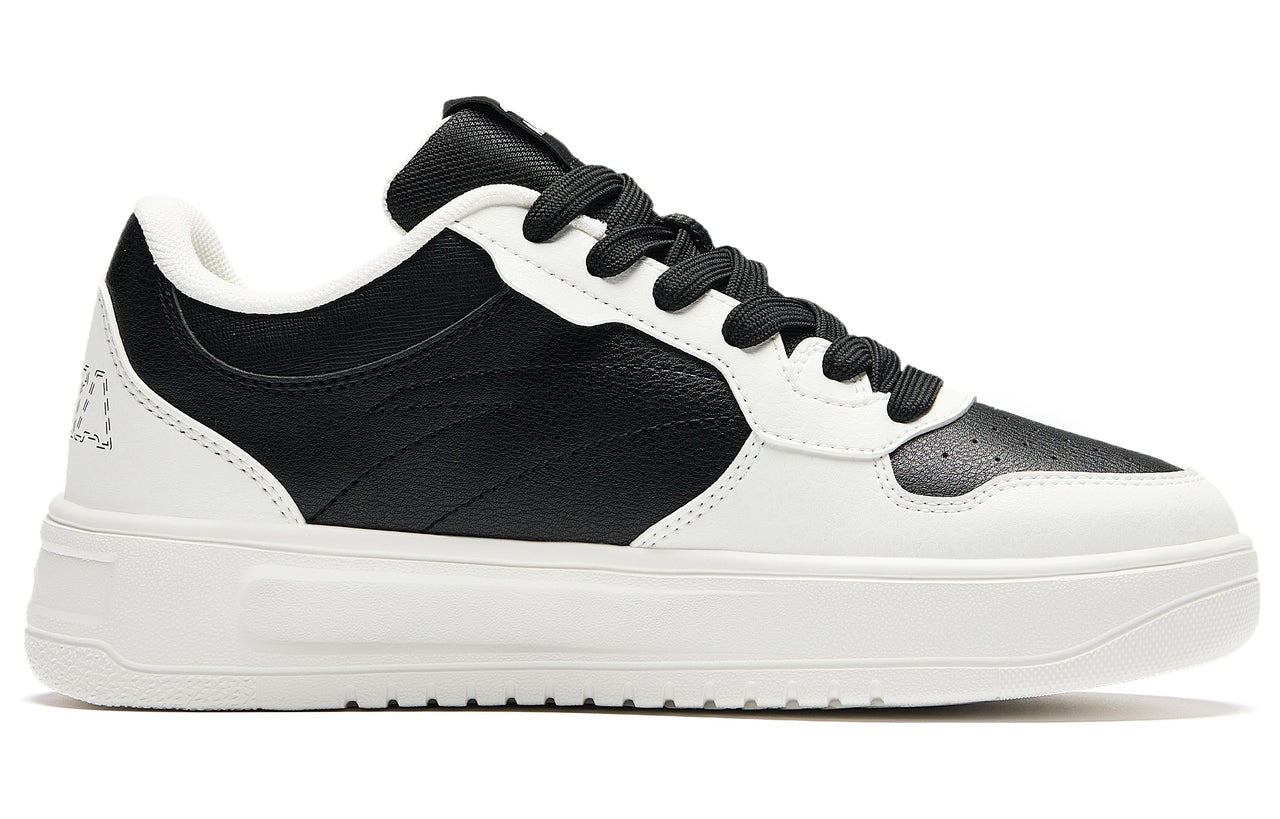 (WMNS) ANTA Skateboarding Series Sneakers 'White Black' 922418001Q-3