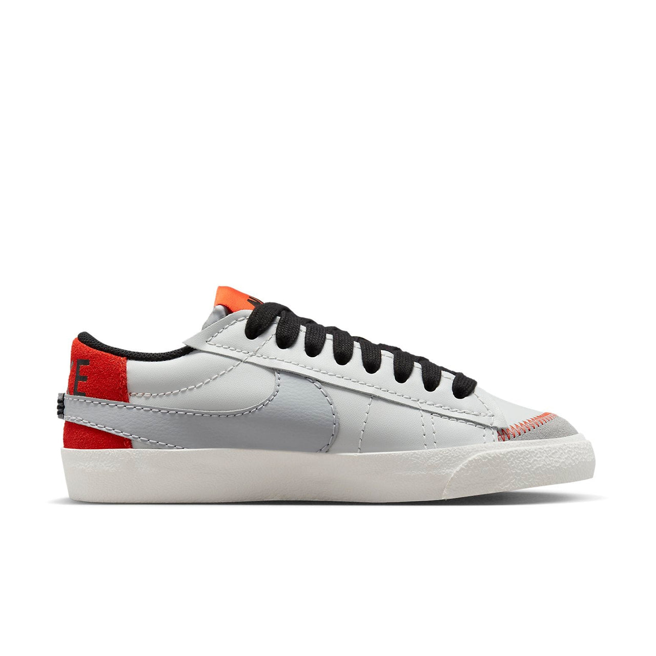 (WMNS) Nike Blazer Low 77 Jumbo 'Photon Dust Red' DQ1470-001