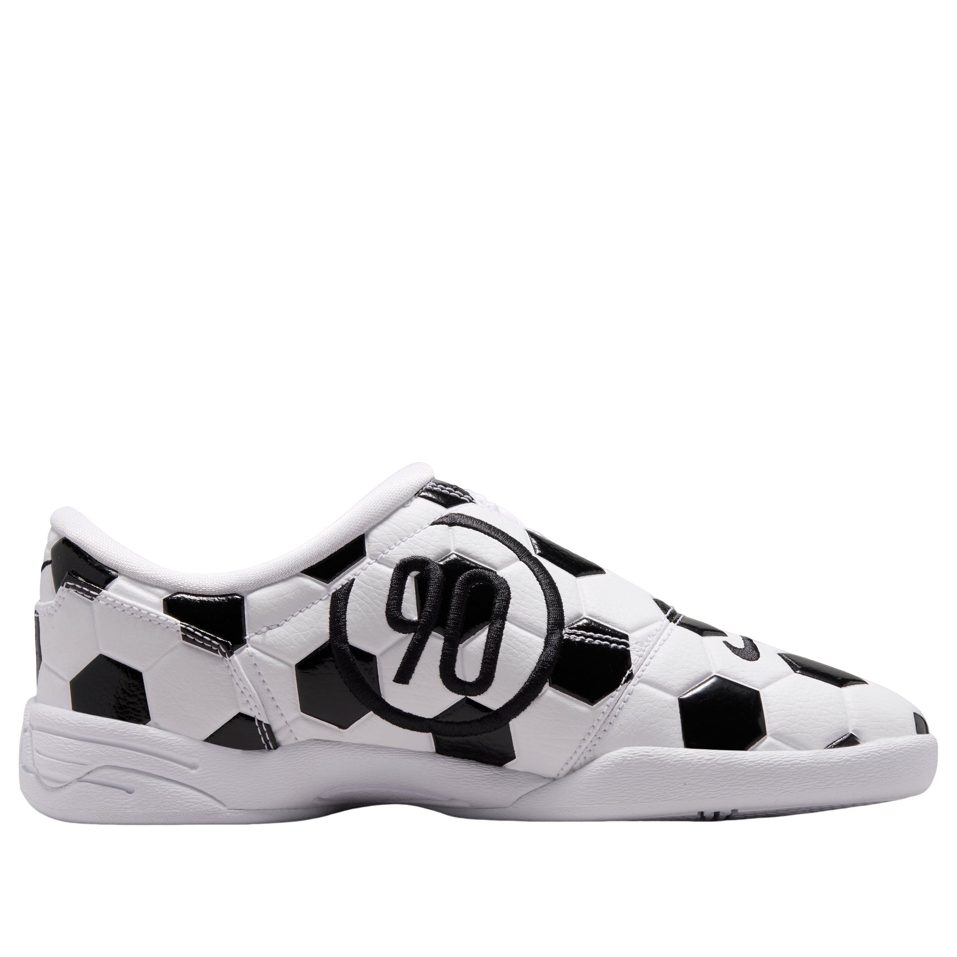 (WMNS) Nike Total 90 'Soccer Ball - White Black' IO2388-100