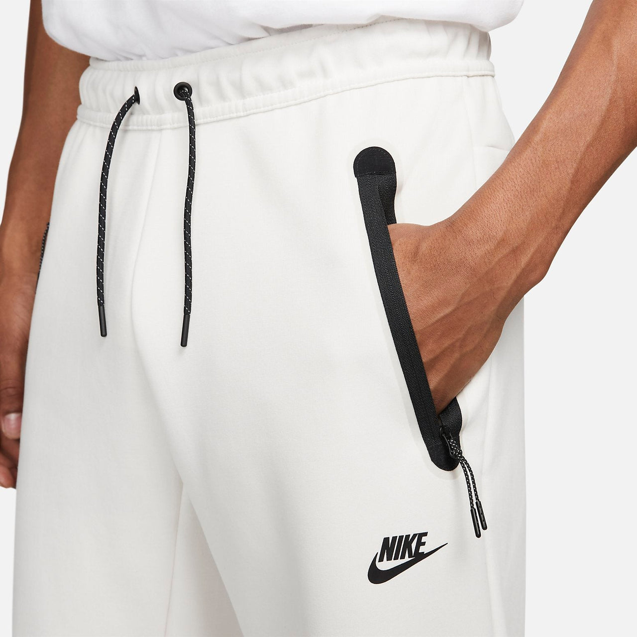 Nike Sportswear Tech Sweatpants 'White' DQ4312-030