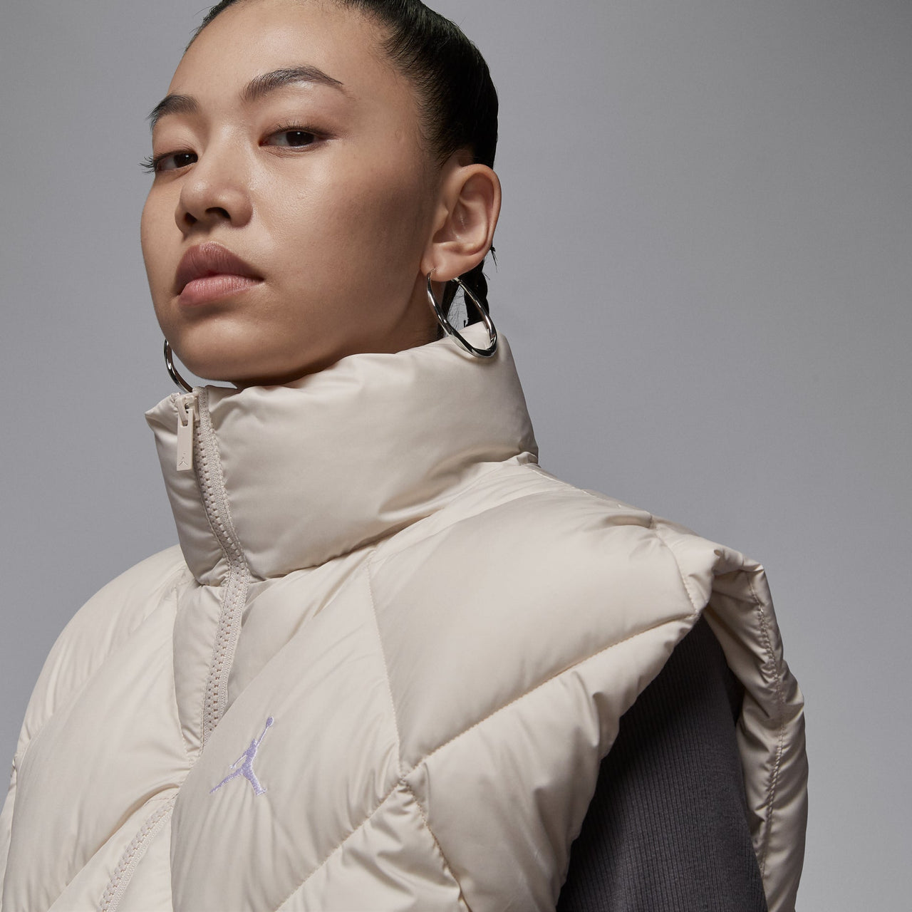 (WMNS) Air Jordan Brooklyn Quilted Puffer Vest 'Light Orewood Brown'  HV0414-104