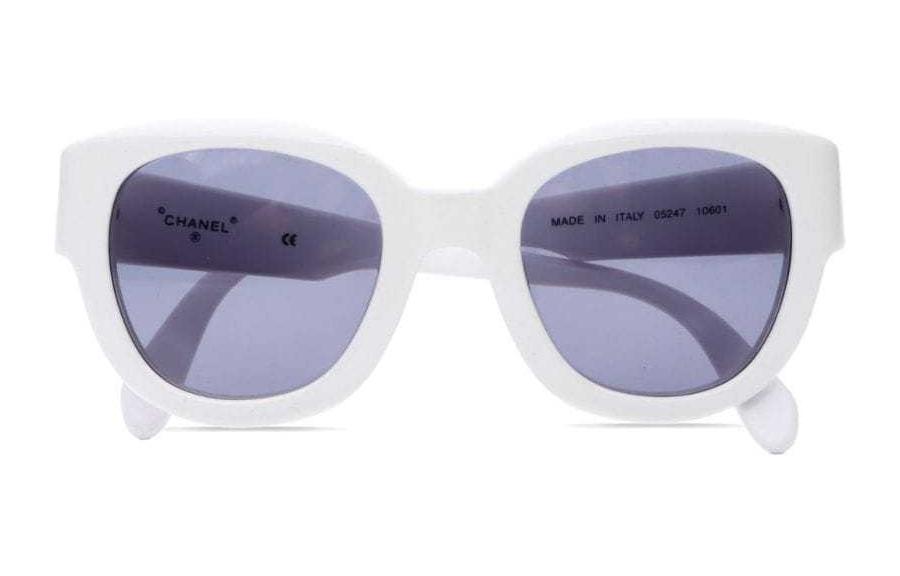 CHANEL 2000s Logo print D frame Sunglasses