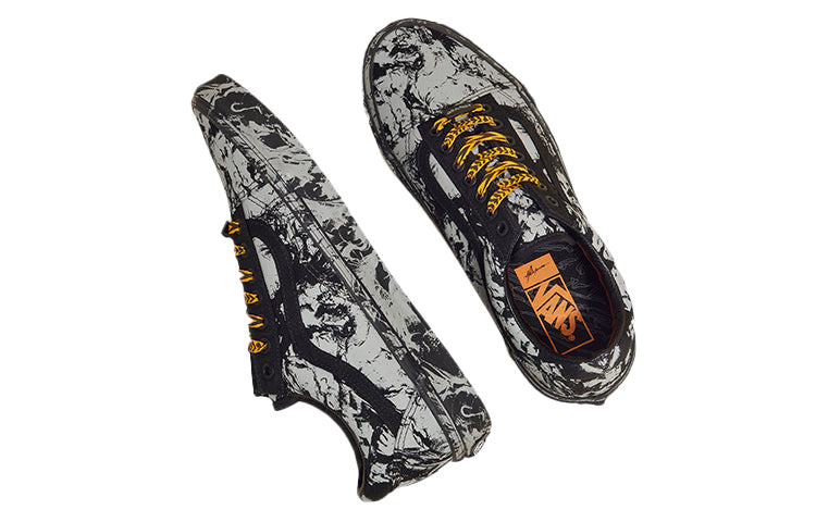 HuaTunan x Vans Unisex Old Skool Low-Top Sneakers Black/White VN0A3WKTN42
