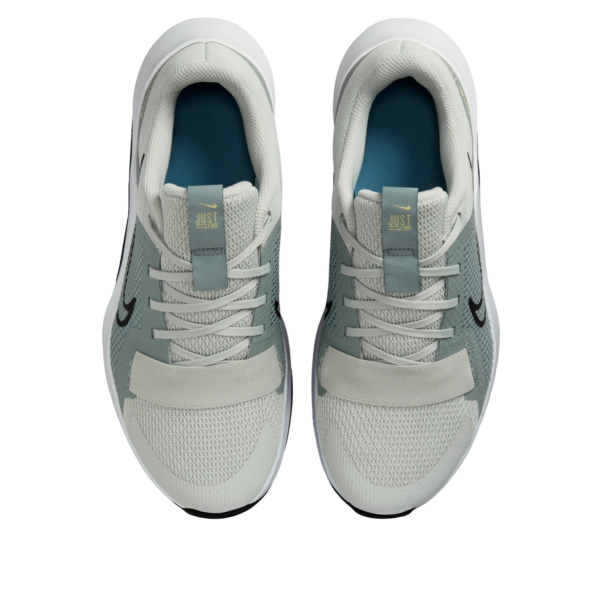 (WMNS) Nike MC Trainer 2 'Light Silver Mica Green' DM0824-006