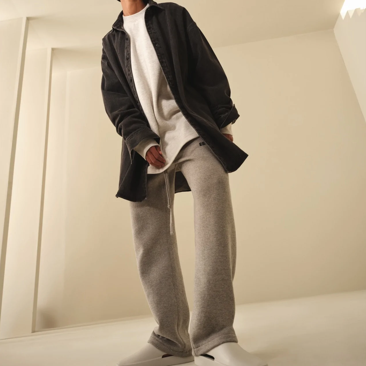 Fear of God Essentials SS22 1977 Relaxed Sweatpants 'Dark Oatmeal' FOG-SS22-233