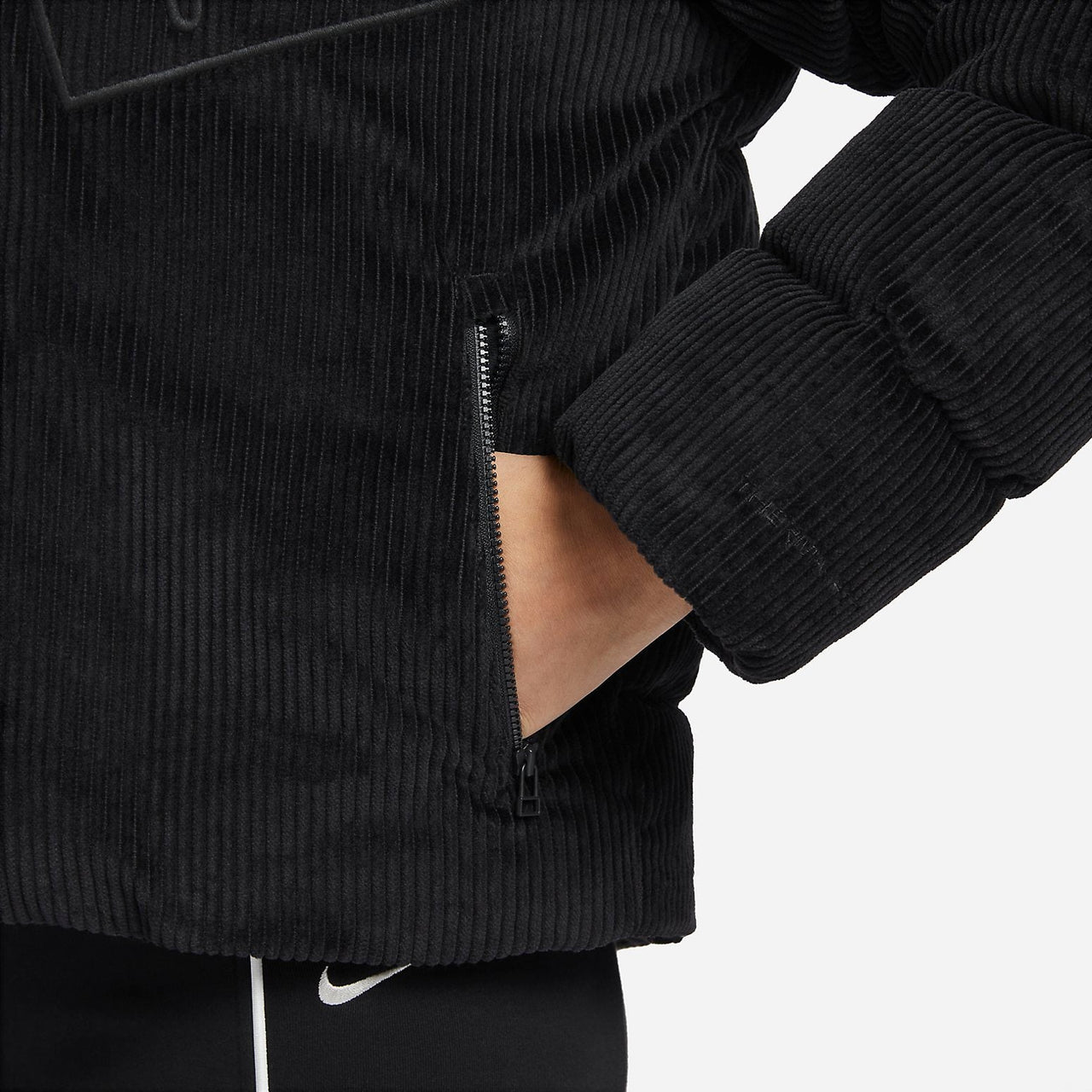 (WMNS) Nike Sportswear Essential Therma-FIT Oversize Corduroy Down Jacket 'Black' FD8214-010