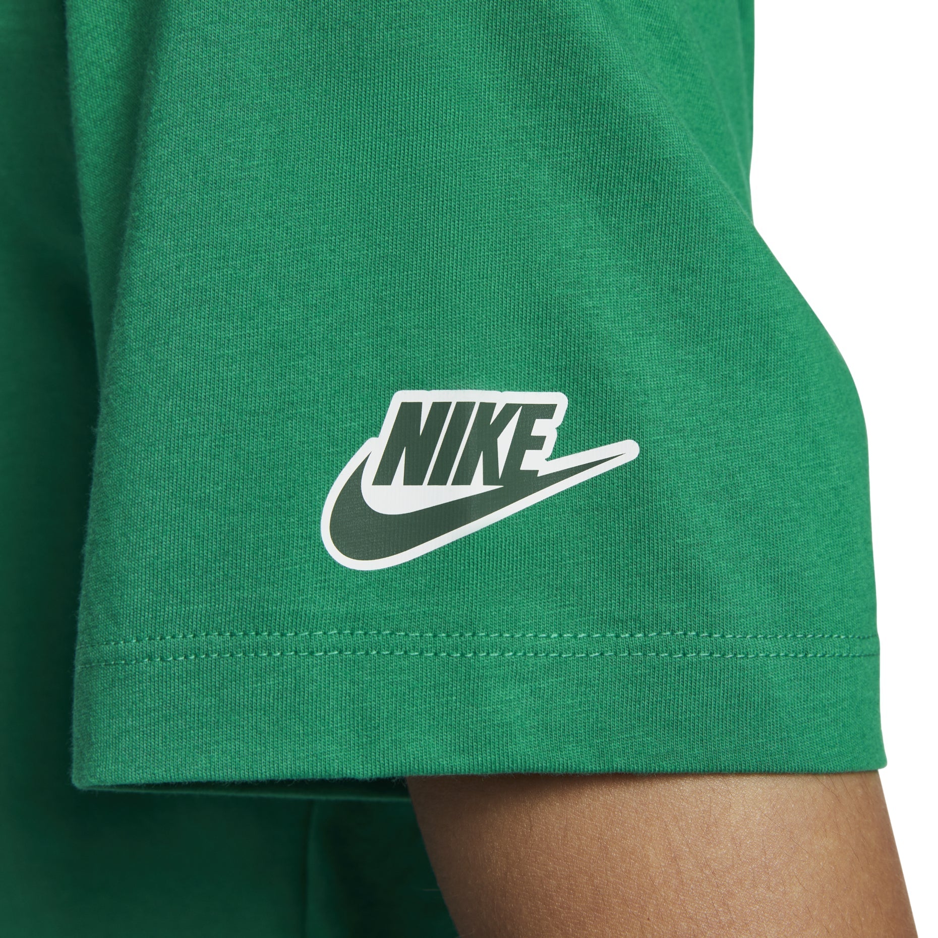 Nike Club Graphic T-Shirt Asia Sizing 'Green' FZ5420-365