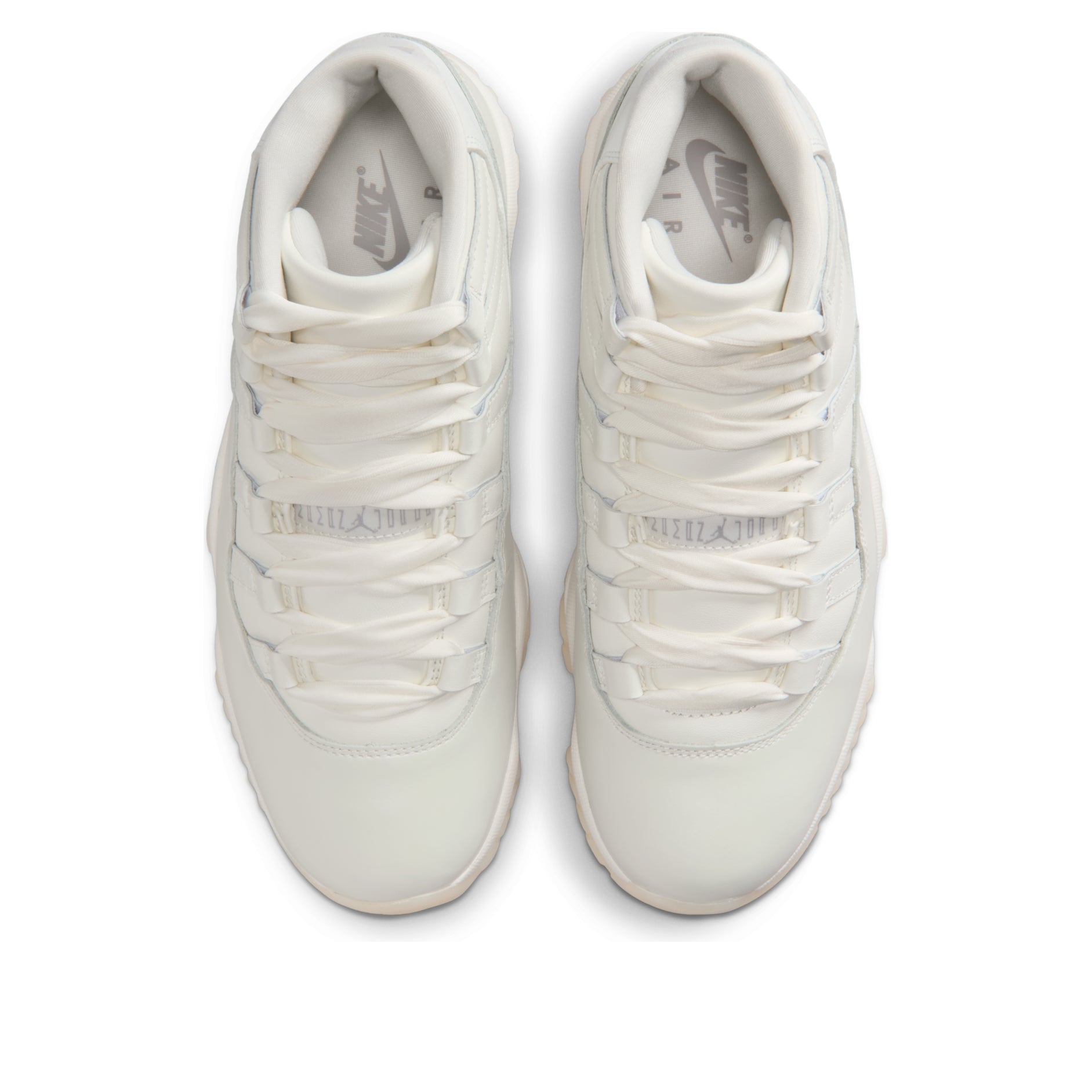 (WMNS) Air Jordan 11 Retro 'Pearl' AR0715-110