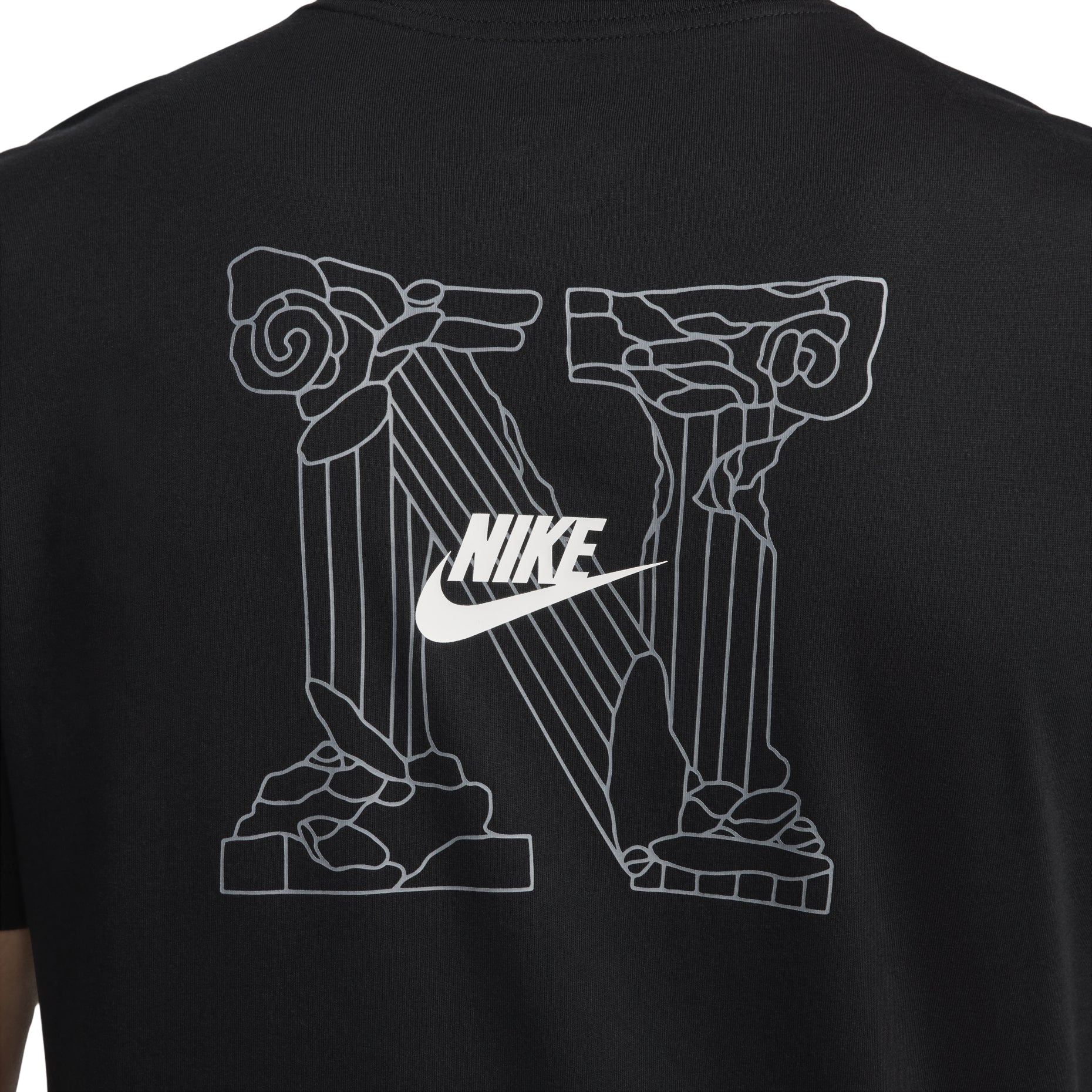 Nike Sportswear Swoosh T-Shirt Asia Sizing 'Black' FZ5418-010