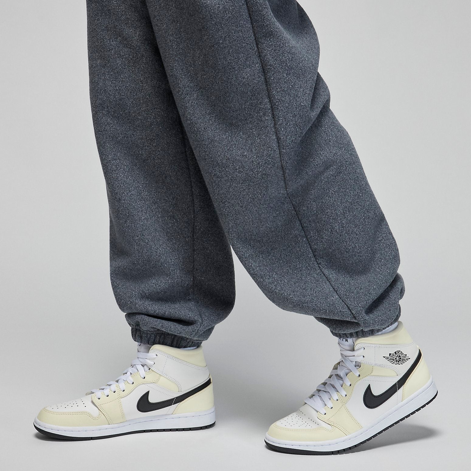 (WMNS) Air Jordan Flight Sweatpants 'Dark Grey' FD7234-010