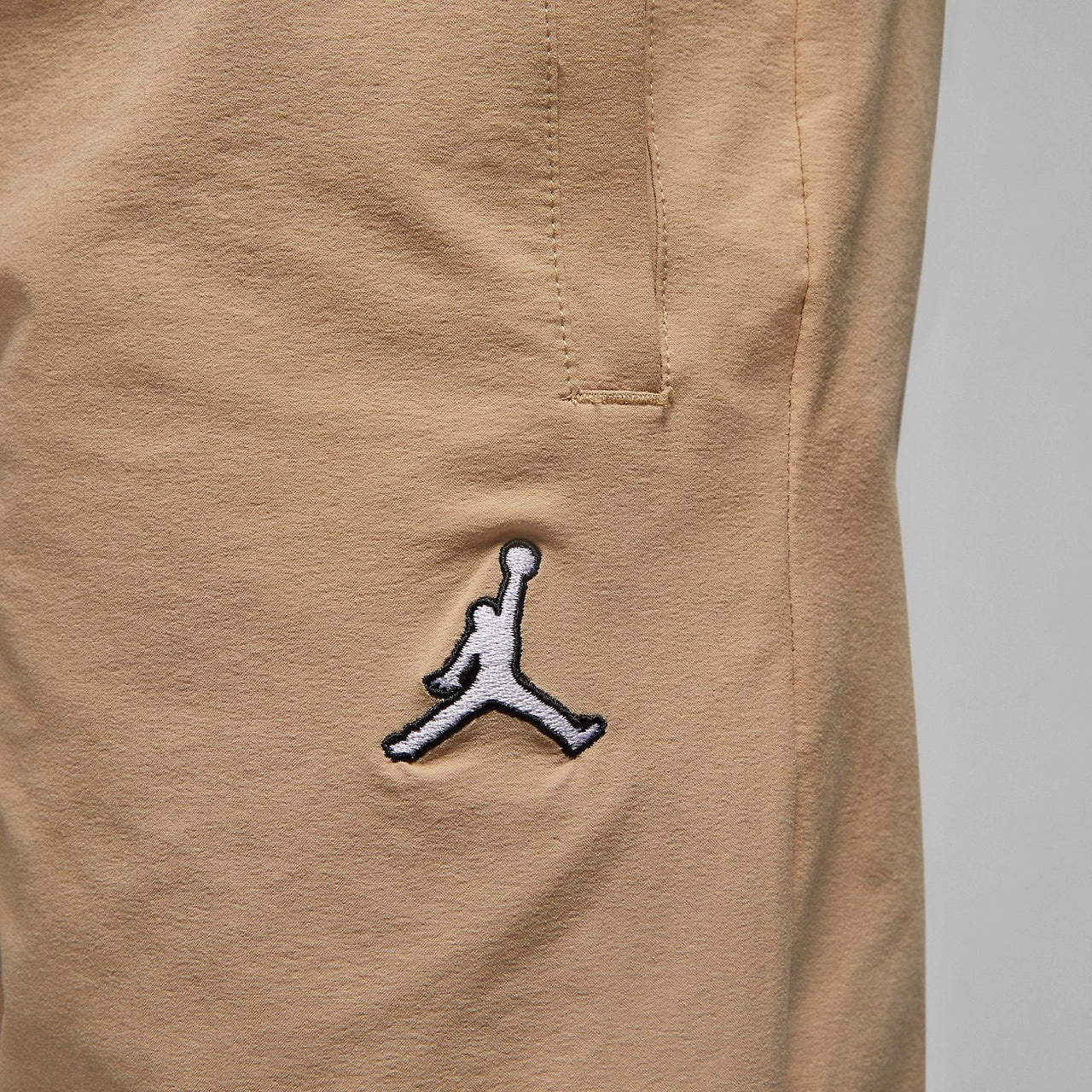 Air Jordan Essentials Woven Pants 'Desert' DQ7510-277