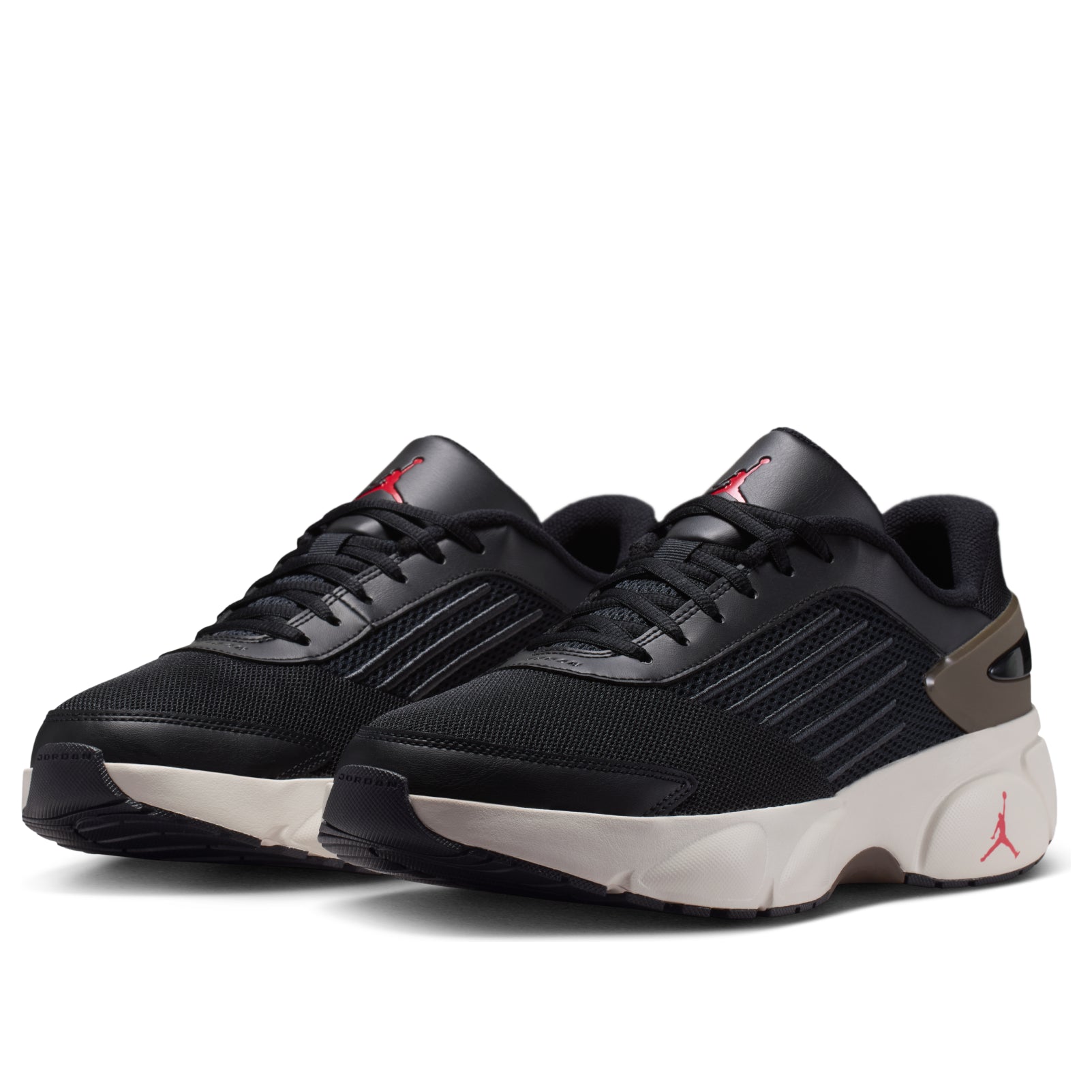Air Jordan Trunner Flow 'Black Palomino' IO2091-006